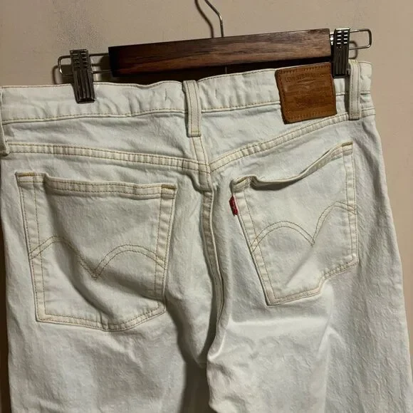 Levi’s Wedgie Icon Fit Denim in Faint Hearted- Size 29 - Picture 10 of 10